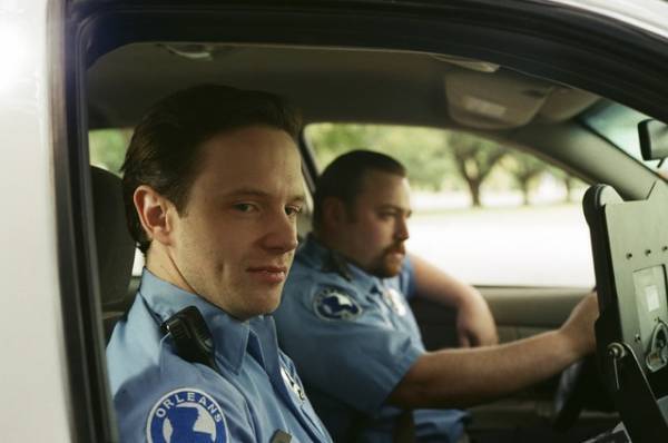 3人家族が見つめる先に待つ困難な運命…『ブルー・バイユー』メインビジュアル＆場面写真