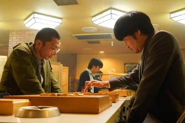 青木崇高主演「邪神の天秤 公安分析班」5話までの劇中カットが解禁