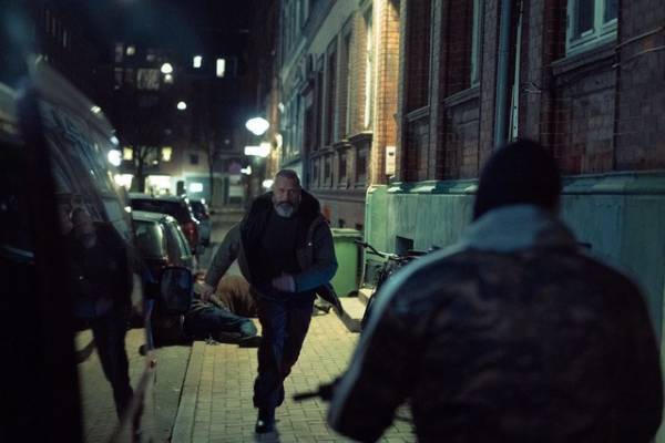 丸腰マッツが不意打ちギャングに怒涛の反撃！『ライダーズ・オブ・ジャスティス』本編映像