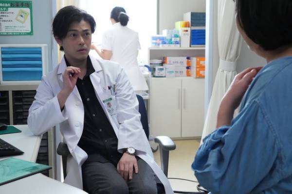 「ドクターホワイト」第2話、高橋文哉“佐久間”の泥酔演技に「可愛い」の声殺到、“奥村”宮田俊哉の美声にも注目集まる