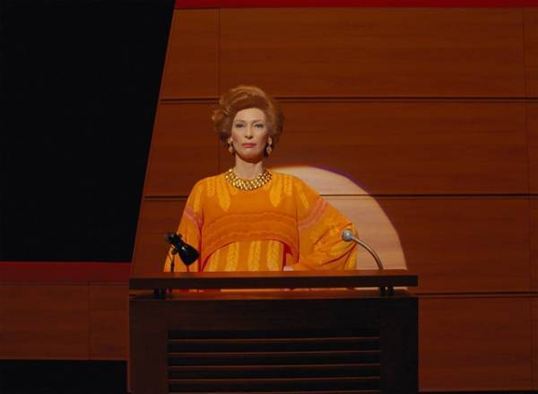 ウェス作品初参加ベニチオ・デル・トロ、レア・セドゥ演じる看守に愛を告白!?『フレンチ・ディスパッチ』本編映像