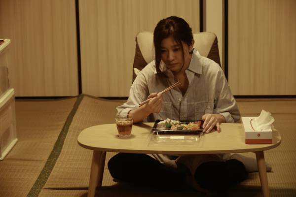 篠原涼子「まさに体当たりの挑戦」覚悟を決めて挑んだ大人の恋愛ドラマ「金魚妻」