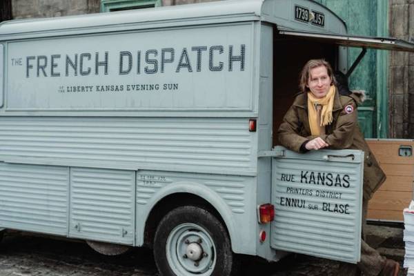 「家族の一員になれて光栄」キャスト＆スタッフの信頼関係映し出す『フレンチ・ディスパッチ』メイキング映像