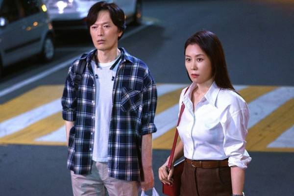 チョン・ジェヨン×ムン・ソリ初共演、痛快オフィス・サバイバルドラマ「大丈夫じゃない大人たち」