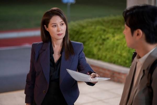 チョン・ジェヨン×ムン・ソリ初共演、痛快オフィス・サバイバルドラマ「大丈夫じゃない大人たち」