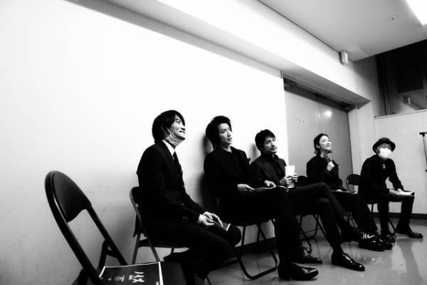 永瀬正敏、藤原竜也＆松山ケンイチら『ノイズ』舞台挨拶の裏側を撮影