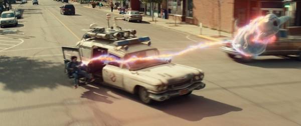 上白石萌歌＆高山みなみ＆梶裕貴、新ECTO-1でゴースト退治へ！ 『ゴーストバスターズ』ユーモア溢れる本編シーン