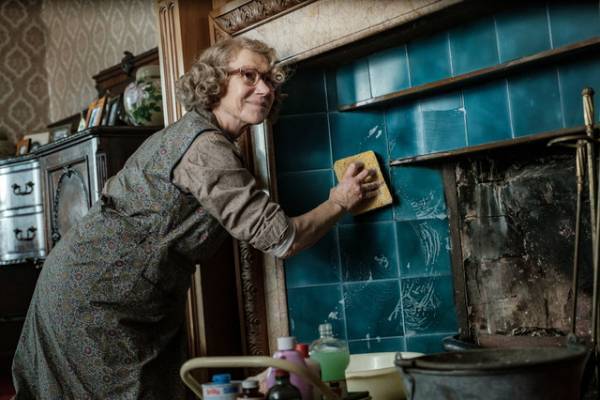 ヘレン・ミレン「献身的で勇気がある」地に足ついた女性演じる『ゴヤの名画と優しい泥棒』