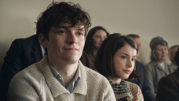 フィン・ホワイトヘッド、名優との共演は「至福の時」『ゴヤの名画と優しい泥棒』インタビュー映像