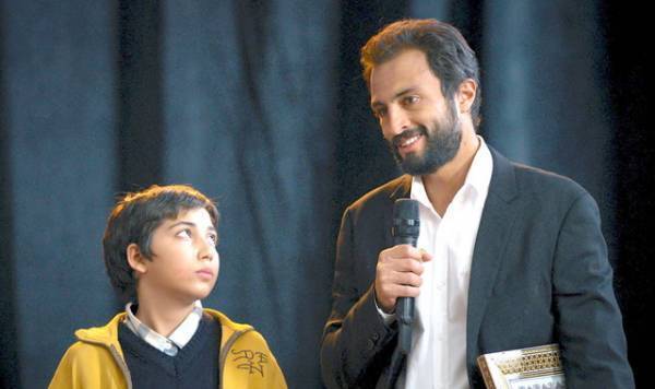 イランの巨匠が描くSNS時代の“美談の英雄”『英雄の証明』本編映像