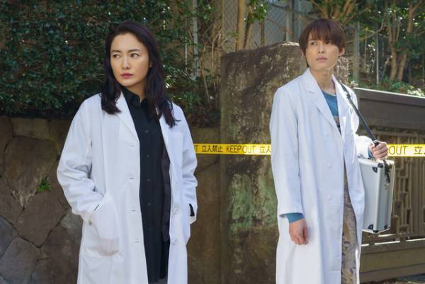 “女王”仲間由紀恵×“ワンコ”松村北斗再び！ 法医学ミステリー「屍活師2」放送決定