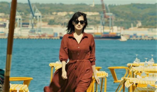 綾瀬はるか×西島秀俊、TVドラマの“その後”を描く劇場版『奥様は、取り扱い注意』地上波初放送