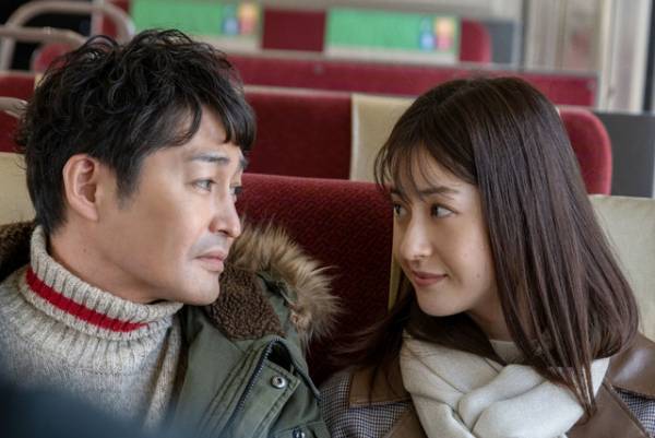 安田顕＆松本若菜が見つめ合う…運命が交錯する女性たちも登場『ハザードランプ』シーン写真解禁