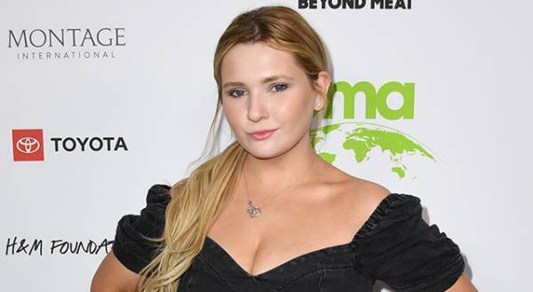 『リトル・ミス・サンシャイン』のアビゲイル・ブレスリンがインスタグラムで婚約を発表