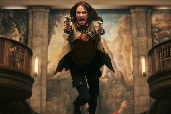 女たちの甘くない戦いが始まる！『ガンパウダー・ミルクシェイク』WEB限定予告篇