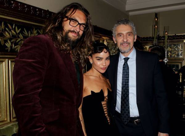 ロバート・パティンソン「バットマンの気分のコート」で登場！NYで『THE BATMAN』プレミア