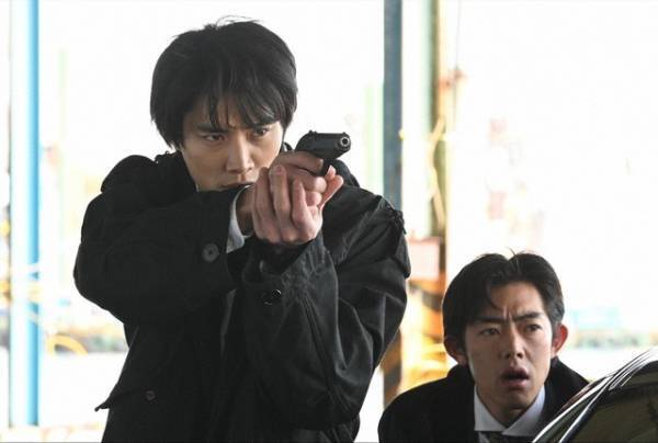 「ケイ×ヤク」8話 犬飼貴丈“獅郎”＆栗山千明“莉音”息詰まる戦闘に「口から心臓出そう」、衝撃ラストにも悲痛な声続々