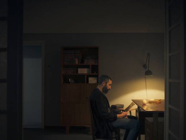 洗練されたファッションとインテリアに注目『林檎とポラロイド』”エフォートレス”な本編映像