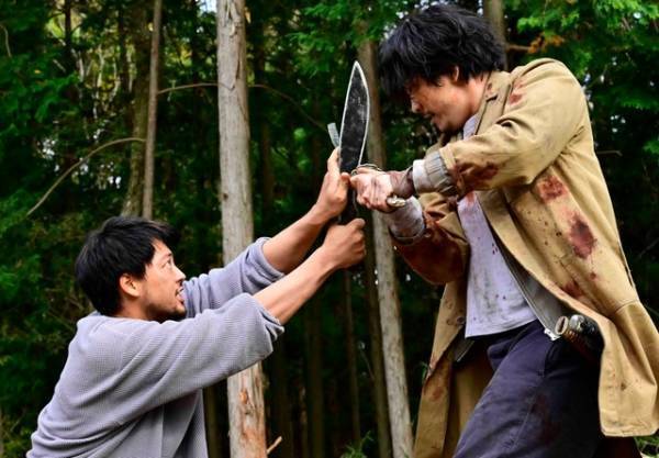 竹内涼真×教団×Xで三つ巴の闘い！ 鬼気迫るアクション場面写真「君と世界が終わる日に」S3