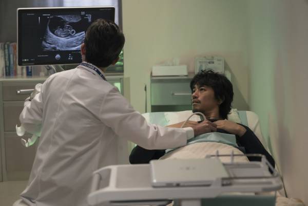 斎藤工の“桧山”、紆余曲折を経て出産を決意！「ヒヤマケンタロウの妊娠」本予告＆場面写真