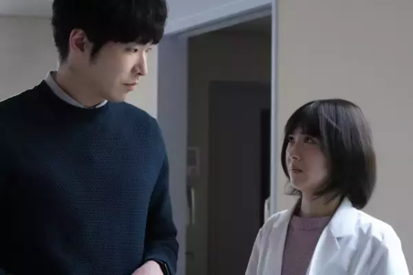 「ドクターホワイト」第9話、宮田俊哉“淳平”のアクションに「かっこいい」の嵐、毎熊克哉“勇気”の登場にも「ブラックジャック感ヤバい」の声