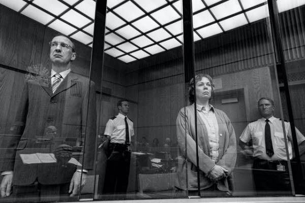 オリヴィア・コールマン主演、ある夫婦の実際の事件をドラマ化「ランドスケーパーズ 秘密の庭」初配信