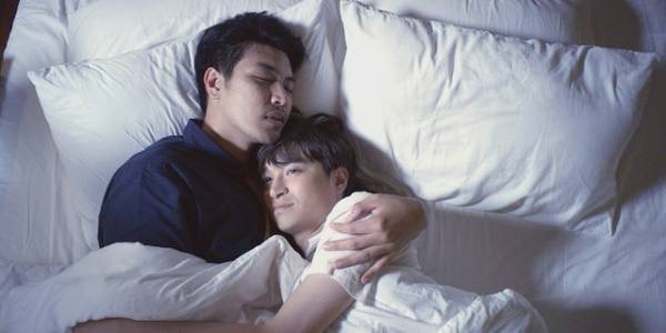 タイのリゾート地で再会する2人…『プレゼント・スティル・パーフェクト』予告編