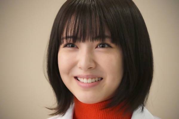 浜辺美波主演「ドクターホワイト」特別編が放送！ 場面写真到着