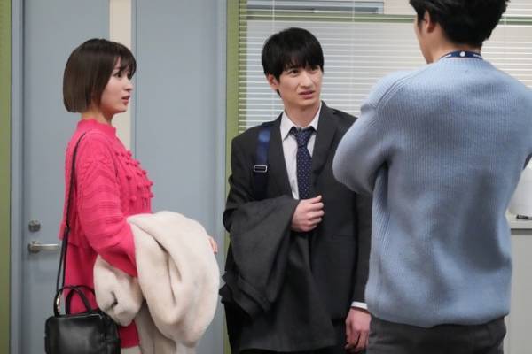 浜辺美波主演「ドクターホワイト」特別編が放送！ 場面写真到着