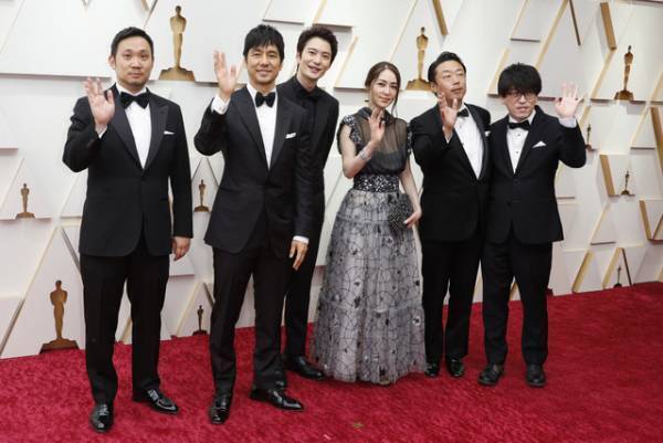 【第94回アカデミー賞】『ドライブ・マイ・カー』岡田将生「ウィル・スミスに褒めていただいた」アカデミー賞授賞式へ