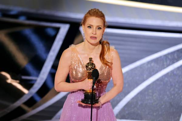 【第94回アカデミー賞総括】配信映画＆ろう者男性俳優の初受賞、青いリボン、そして大スターの激怒！ 歴史的一夜は課題も山積