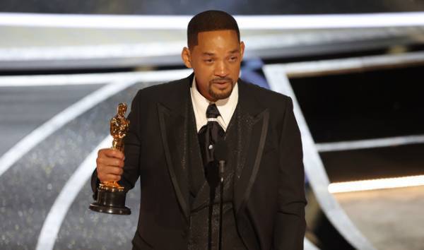 ウィル・スミス、平手打ちしたクリス・ロックに公式謝罪「感情的に反応してしまった」