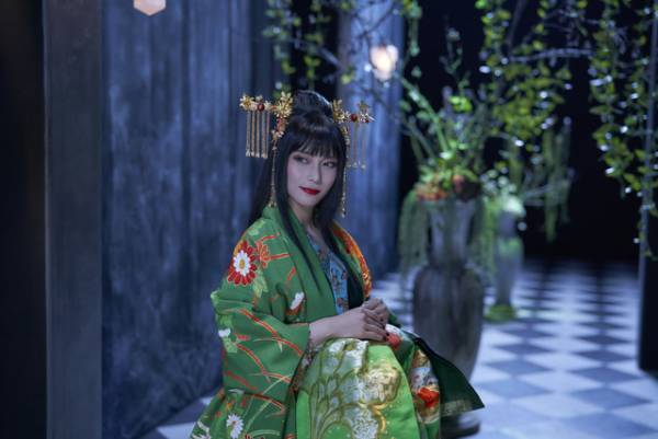 柴咲コウ“侑子”豪華衣装をまとう『xxxHOLiC』美麗ビジュアル