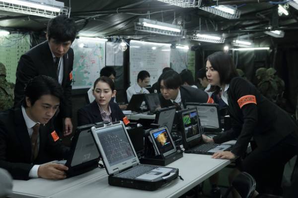 西島秀俊が班長、長澤まさみは分析官『シン・ウルトラマン』場面写真＆キャラ情報公開