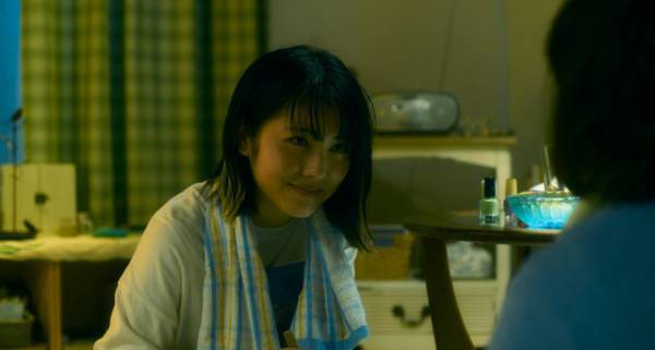 浜辺美波“すみれ”撮影の特別映像＆髪型変化する写真も公開『やがて海へと届く』