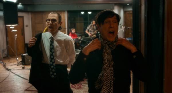 カラックス監督「始めようか」スパークスがスタジオで歌う！『アネット』冒頭映像