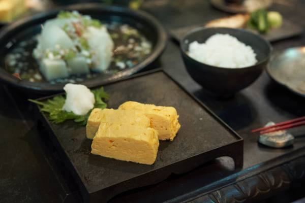 神木隆之介“四月一日”の家政夫姿が公開『xxxHOLiC』