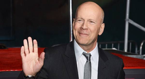 ブルース・ウィリスの引退表明にハーレイ・ジョエル・オスメント、ジョン・トラボルタらがコメント