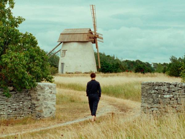 人間ドラマからホラーまで独特の空気感を味わう“北欧”映画『ベルイマン島にて』ほか