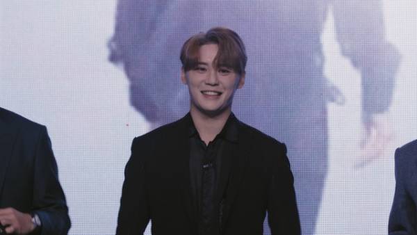 キム・ジュンスが特別ゲストに！人気アイドル10名が2人1組でデュエット「ダブルトラブル」