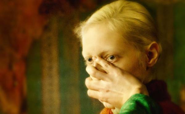 「戦争より悪は存在しない」PTSDを抱えた元女性兵士を描く『戦争と女の顔』公開決定