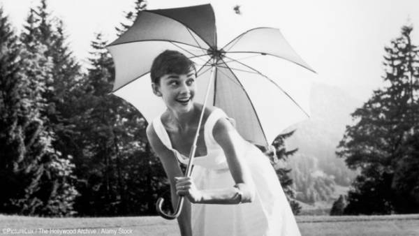 「真のハリウッドスター」の決して色あせないその魅力『オードリー・ヘプバーン』特別映像