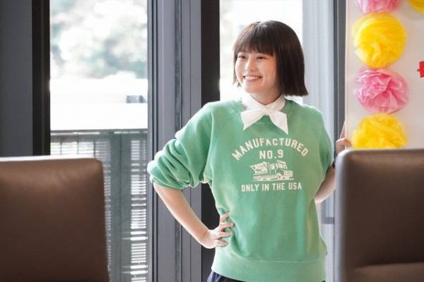 「悪女（わる）」1話 今田美桜“麻理鈴”に「ハマりかたが圧倒的」、向井理“T・Oさん”には「あのスカイダイビング姿は反則」の声も