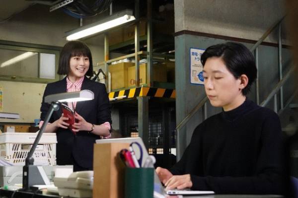 「悪女（わる）」1話 今田美桜“麻理鈴”に「ハマりかたが圧倒的」、向井理“T・Oさん”には「あのスカイダイビング姿は反則」の声も