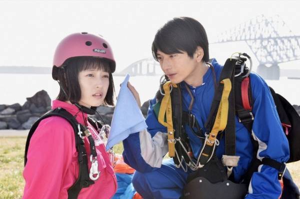 「悪女（わる）」1話 今田美桜“麻理鈴”に「ハマりかたが圧倒的」、向井理“T・Oさん”には「あのスカイダイビング姿は反則」の声も