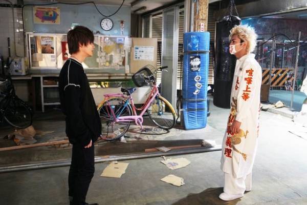 「ナンバMG5」“剛”間宮祥太朗、特攻服＆ヤンキー姿に「ハマり役すぎ」「似合ってる」、柴犬の松にも「演技力が高すぎ」の声殺到