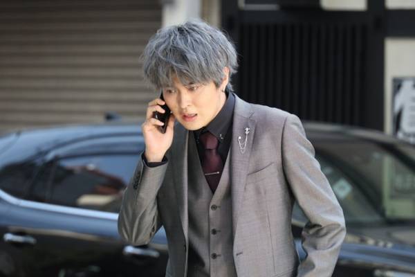 望月歩、銀髪のワケありホスト役で出演「元彼の遺言状」第3話