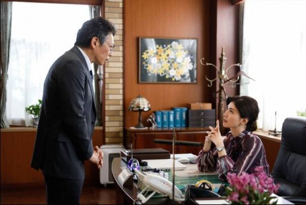 「未来への10カウント」2話 教壇に立つ“祥吾”木村拓哉に「眼福」の声、高橋海人“伊庭”の「東大に入ります」発言にも多くの反響