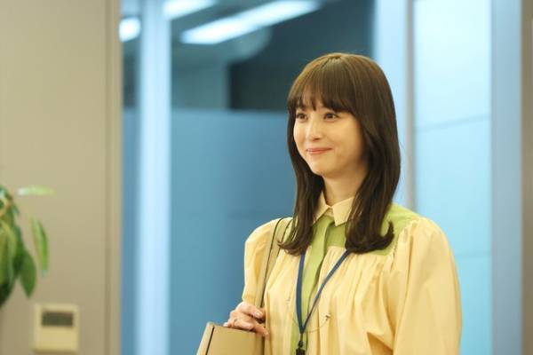 「やんごとなき一族」2話 小沢真珠“綾”の行動に「#小沢劇場」でSNSが沸く一方、佐々木希“立花”に「敵なのか味方なのか」と憶測飛び交う