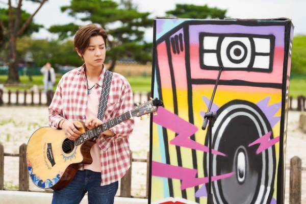 EXOチャンヨルがギター弾く『ぼくの歌が聴こえたら』場面写真